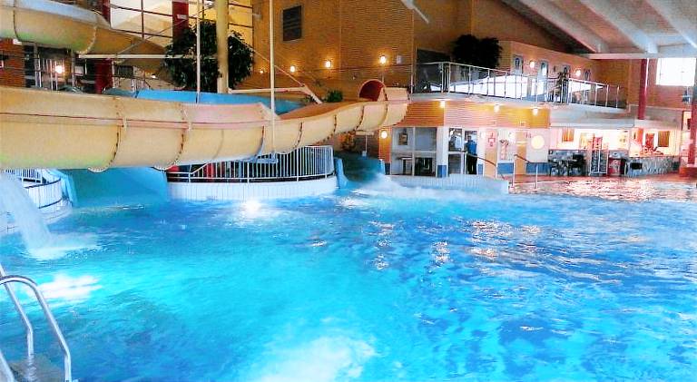 Serviced apartment with yard & pool | Suitable for remote work — photo 2
