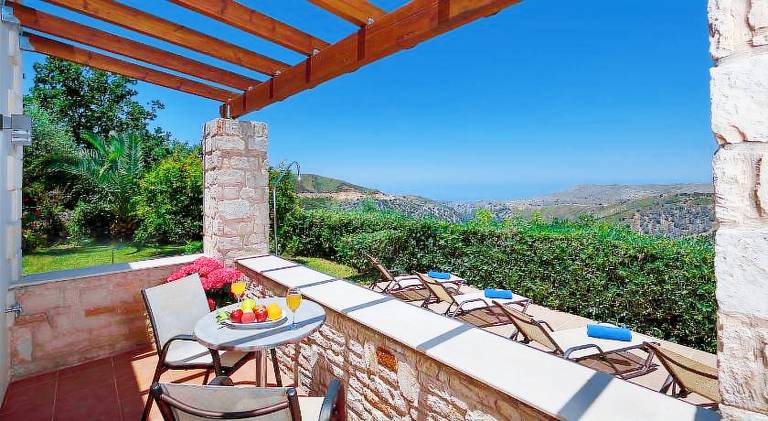 Villa with private pool, terrace & jacuzzi | Suitable for remote work — photo 5