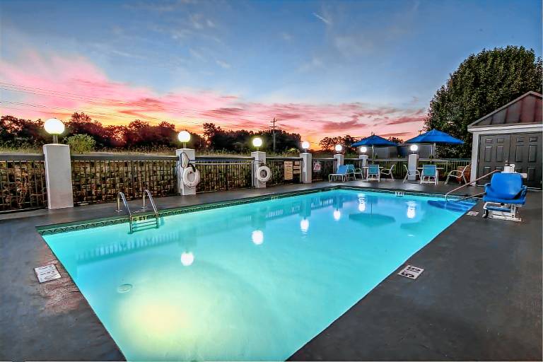 Hampton Inn Tullahoma — photo 3