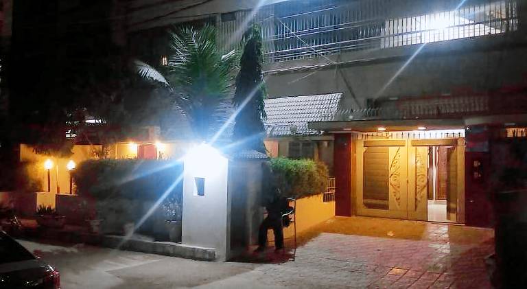 Family Guest House in Gulshan e iqbal block 10