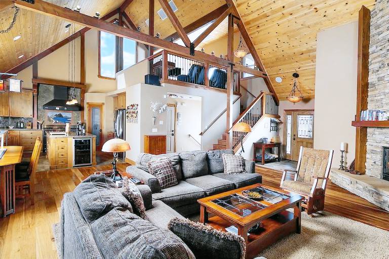 Cabin Lake Arrowhead