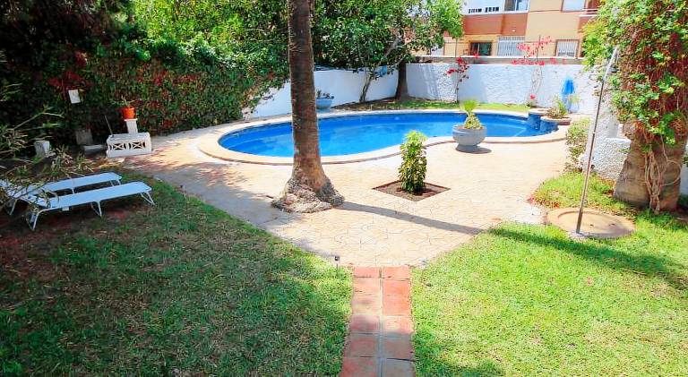 House with pool in Roquetas de Mar