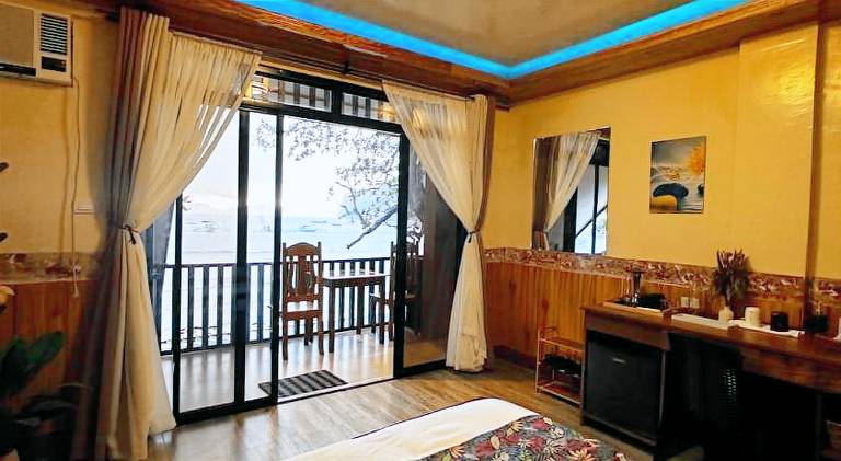 Fabregas Beach Cottages — photo 2