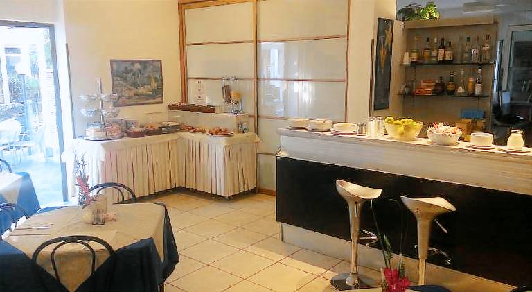Rental apartment with garden — photo 2