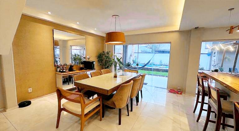 Big vacation home with pool | Pet-friendly — photo 4