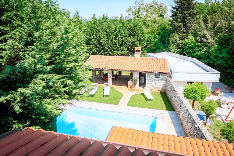 Fully equipped lovely villa with barbecue, terrace & pool | Pet-friendly — photo 5