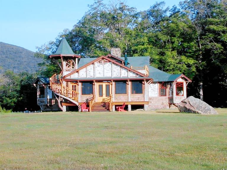 House  Lake Placid