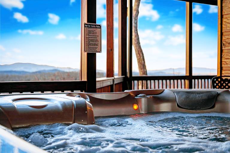 Cabin with hot tub & BBQ | Mountain view | Suitable for remote work — photo 3