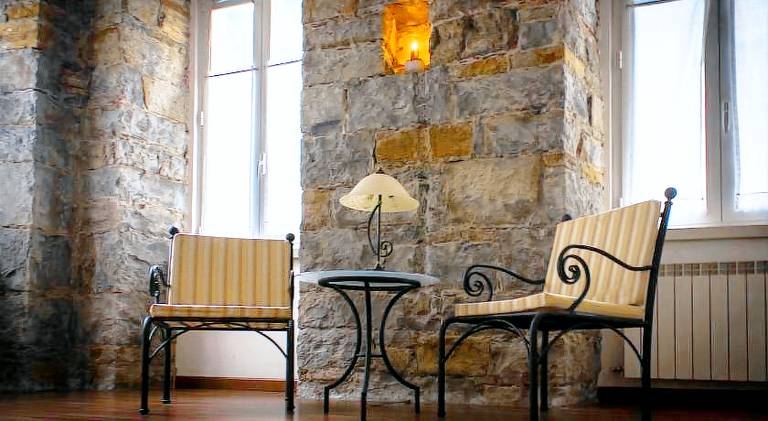 Serviced apartment with 2 rooms for 127 persons — photo 4