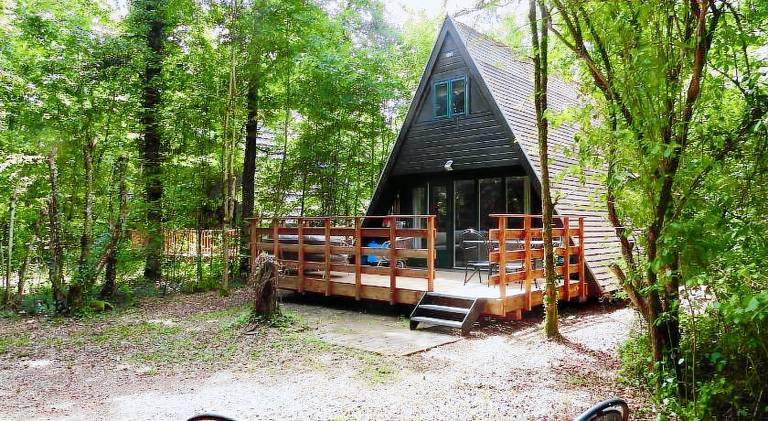 Chalet with pool — photo 5