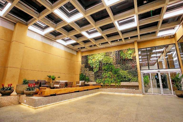Summit Hotel Monaco — photo 4