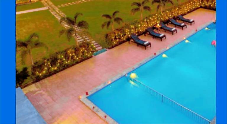EKOSTAY Luxe - Woodstock Villa I 2 Acre Property I Cricket Turf I Party Friendly in Khalapur