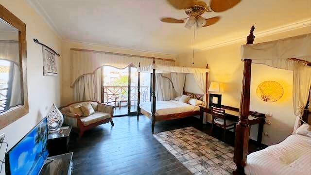 Rental apartment with hot tub & pool — photo 2