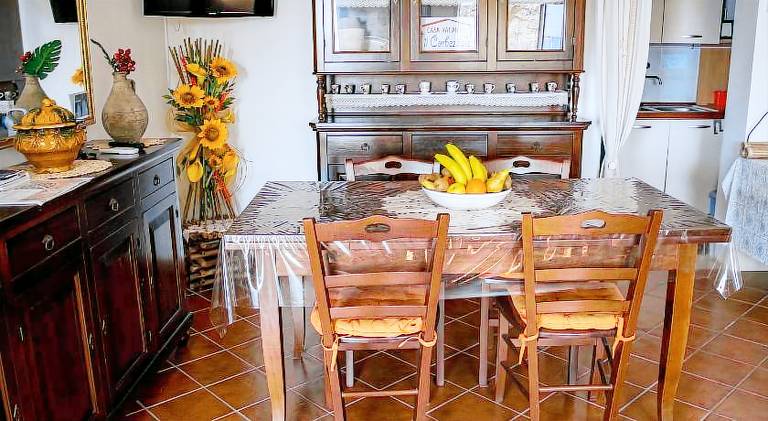 Vacation home with patio, barbeque & yard | Dogs allowed — photo 4