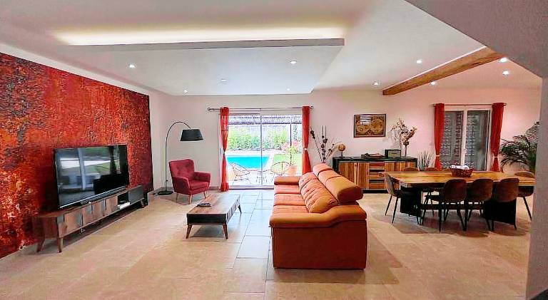 Fully equipped villa with garden, private pool & terrace | Pets are welcome — photo 3