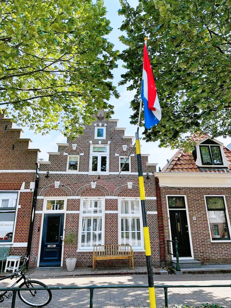 Beautiful entire house in the center