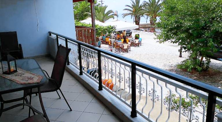 House with patio & garden in Thasos