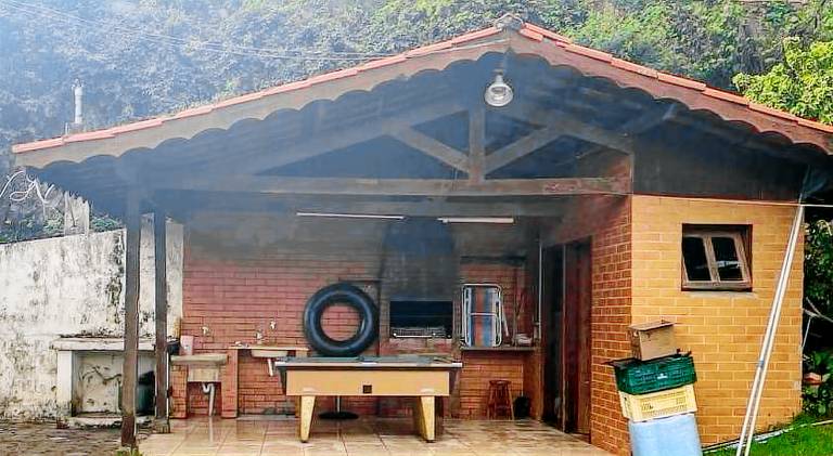 Vacation home with pool — photo 2