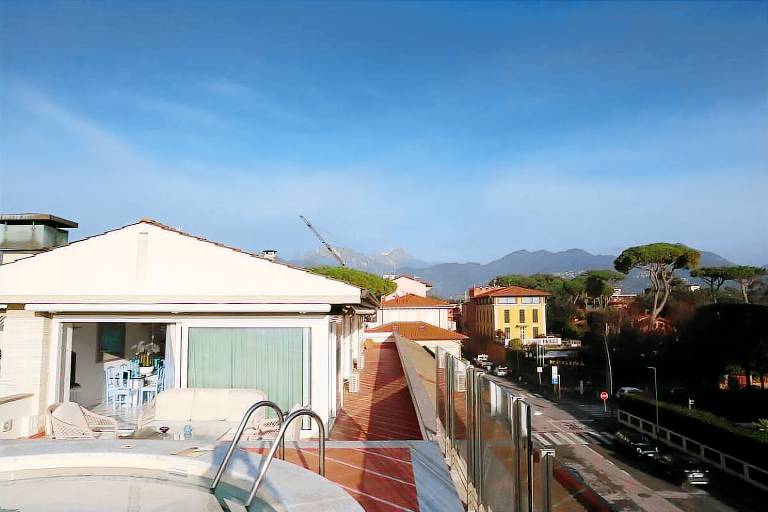 Family-oriented rental apartment with barbeque, private pool & terrace | Beach nearby | Perfect for remote work | Dogs allowed — photo 5