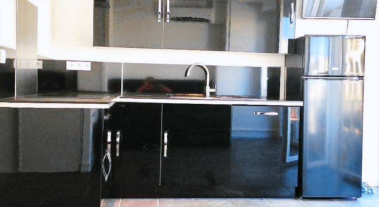 Rental apartment with patio — photo 4