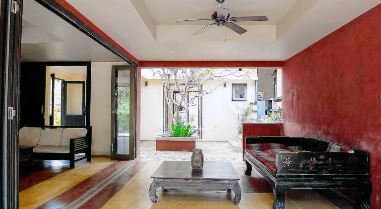 Villa with pool — photo 2