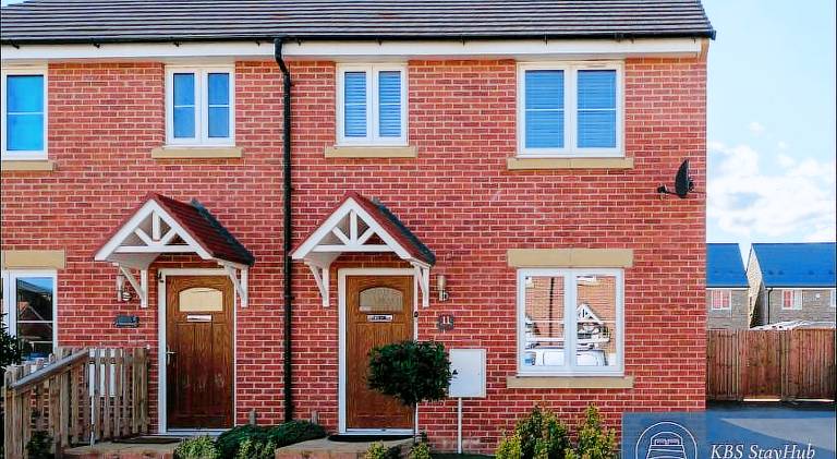 Spacious house with yard | Pet-friendly in Tewkesbury