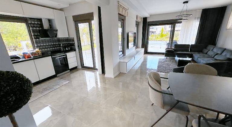 Fully equipped villa with barbeque, private pool & yard | Suitable for remote work | Pets are welcome — photo 3