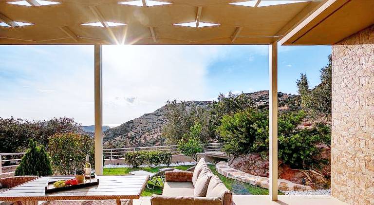 Vacation home with patio & yard — photo 3