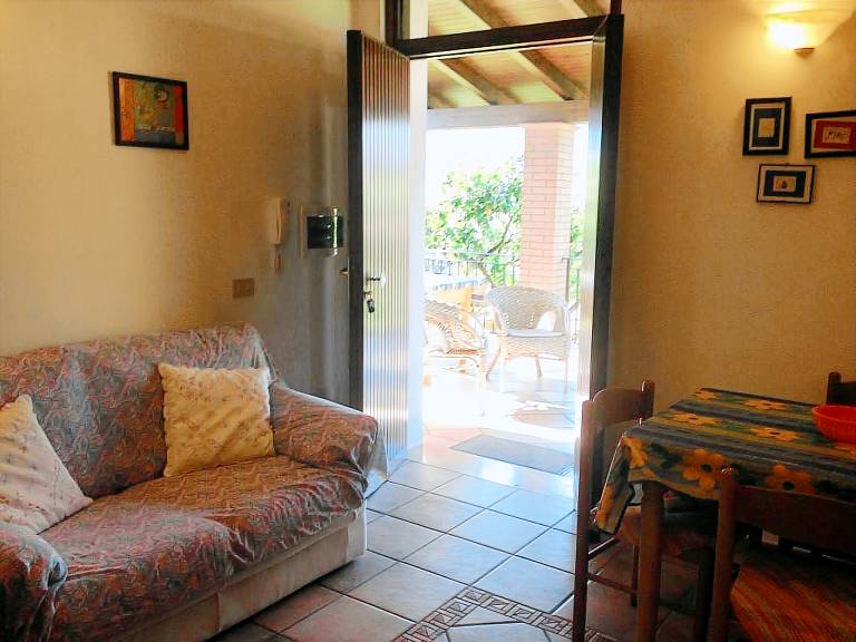 Child-friendly holiday apartment with garden & BBQ | Garden view | Close to the beach | Pets allowed — photo 4