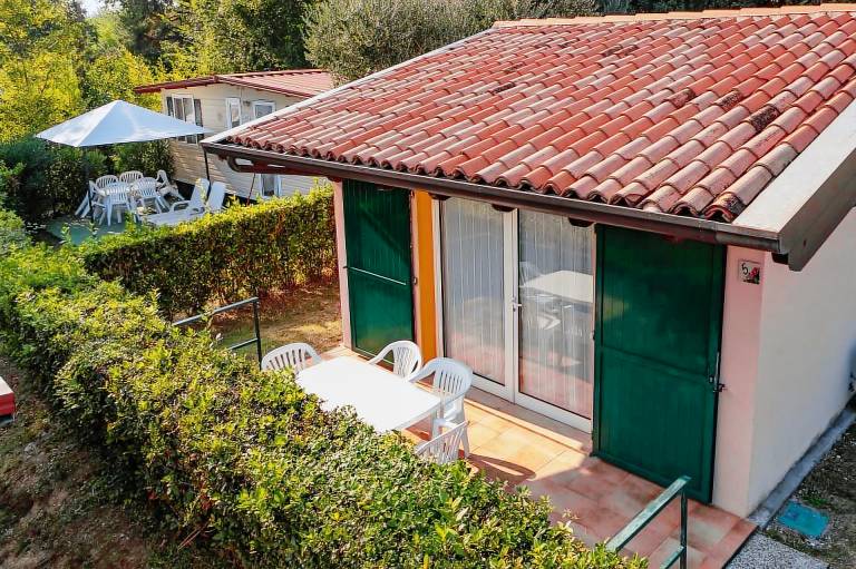 Lovely camping suite with patio & pool | Pets allowed — photo 4