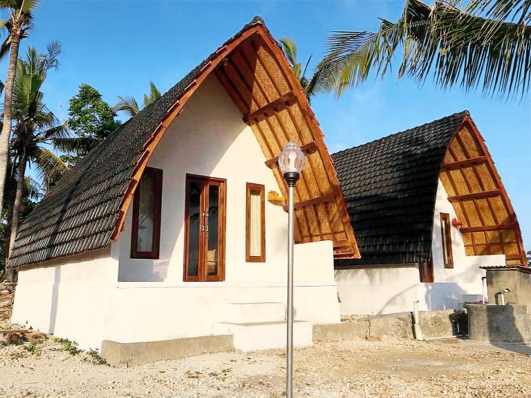 Diamond Beach Bungalow in Penida Island