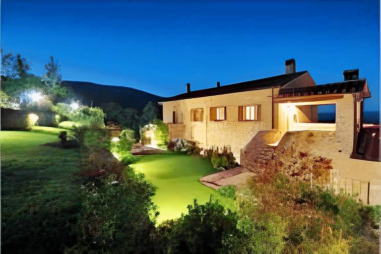 Wonderful vacation home with pool, terrace & BBQ | Suitable for remote work | Pets allowed in Cortona