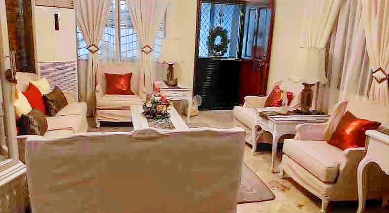 House with 1 room for 12 persons in Angeles City