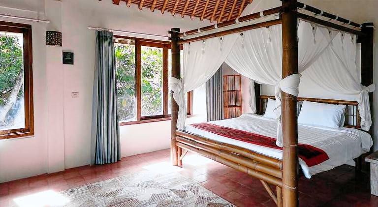 Beautiful villa with pool | Pets are welcome — photo 2