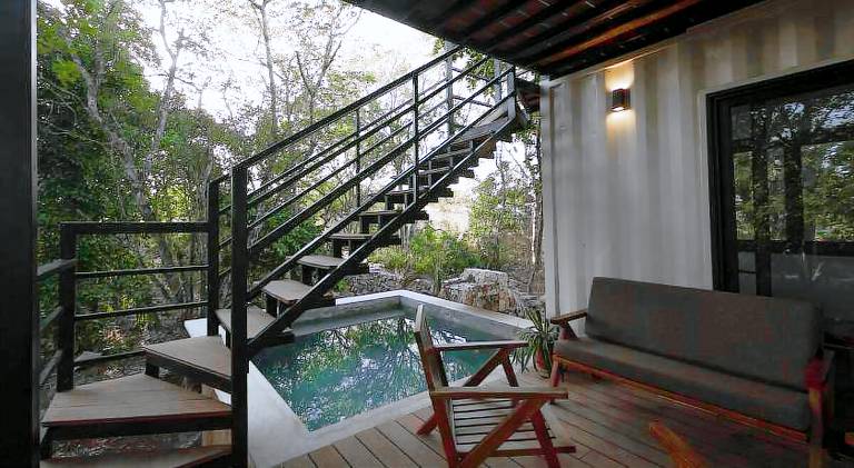 Vacation home with pool — photo 3