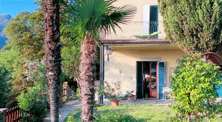Fully equipped villa with barbeque, yard & patio | Perfect for remote work | Pet-friendly in Brunate