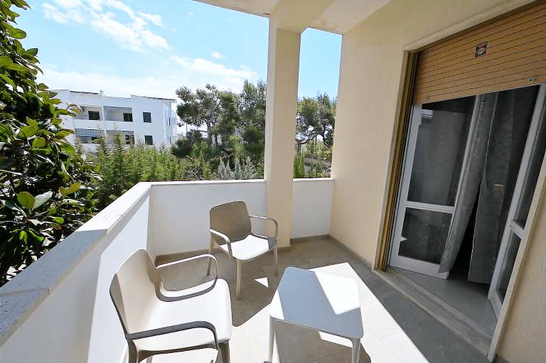 Dedicated room with fast internet | Close to the beach | Pets are welcome — photo 3