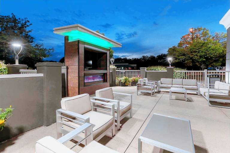 La Quinta Inn & Suites by Wyndham Des Moines West Clive — photo 4