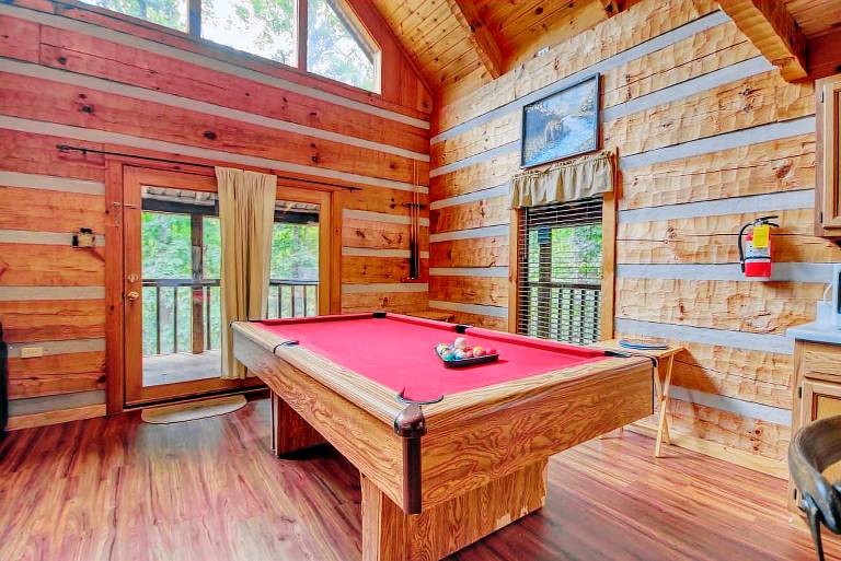 Pool Table Pet Friendly Hot Tub Secluded Wood Burning Fireplace — photo 5
