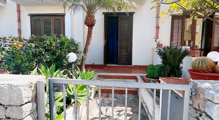Apartment with 2 rooms for 6 persons — photo 4