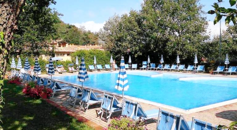 Holiday apartment with pool in Castel del Piano