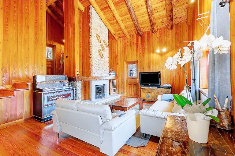 Exclusive Chalet 'La Libellula' with Stunning Mountain Views — photo 5