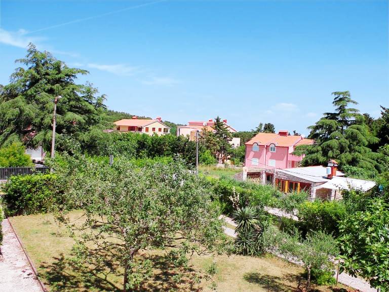 House with barbeque, terrace & yard | Nature view — photo 5