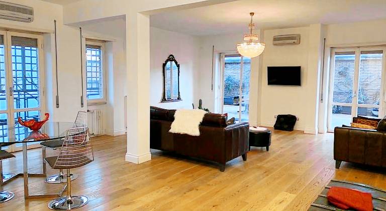 Holiday apartment with hot tub — photo 2
