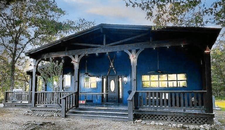 House  Tenkiller Ferry Lake