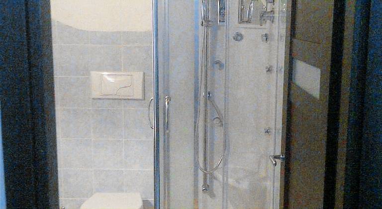 Vacation home with terrace, hot tub & barbeque — photo 2