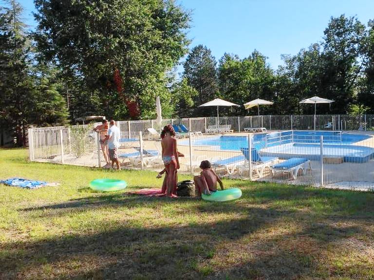 Chalet with patio & pool — photo 2