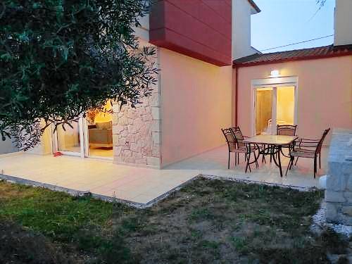 Βίλα Νέα Σκιώνη