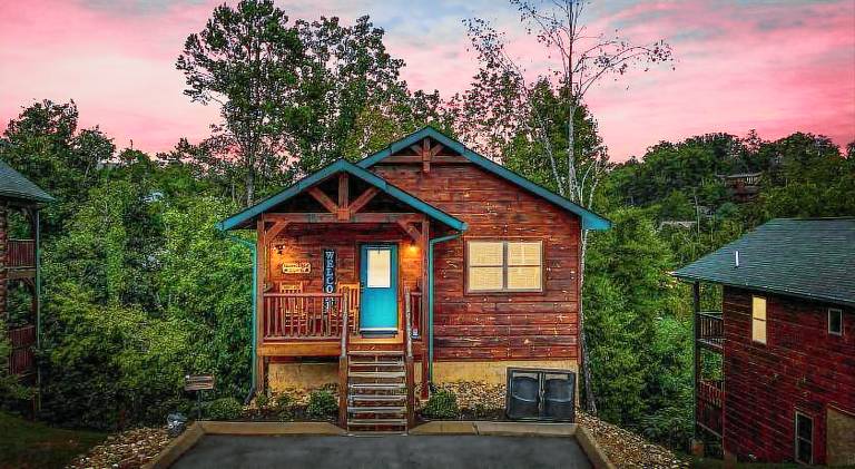 Vacation home with pool | Perfect for remote work in Pigeon Forge, TN