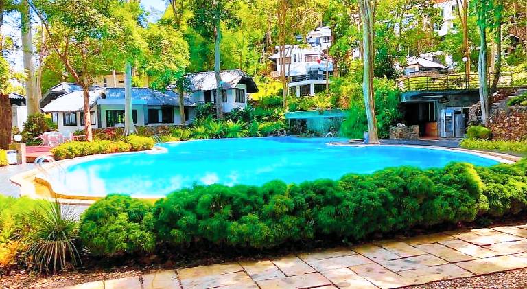 Vacation home with pool — photo 3